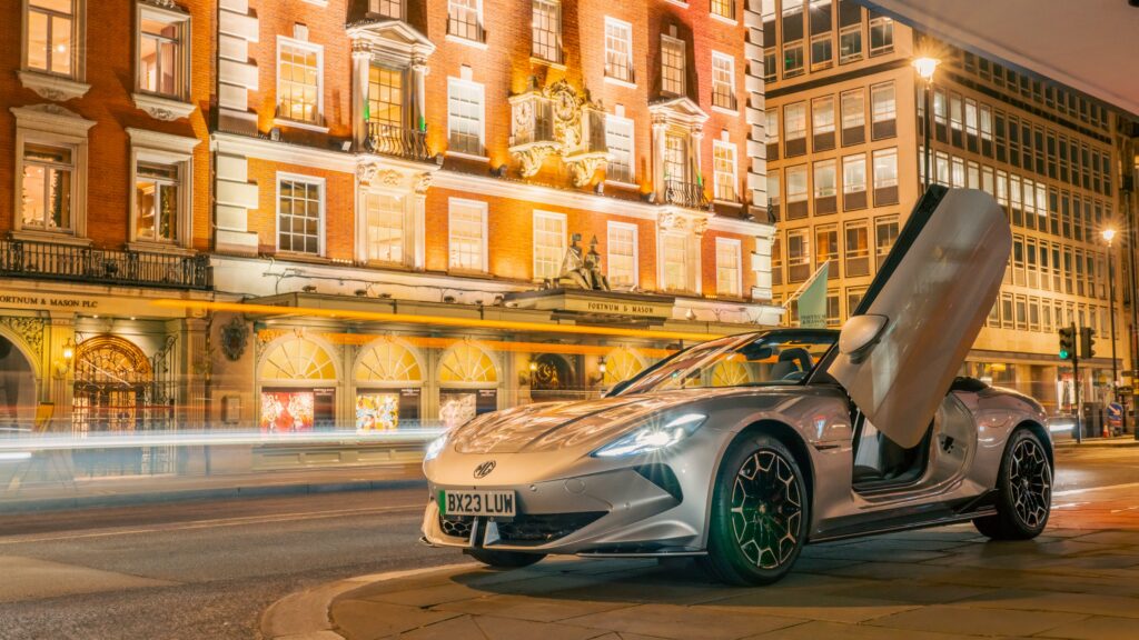 NEU: MG Cyberster Cabrio